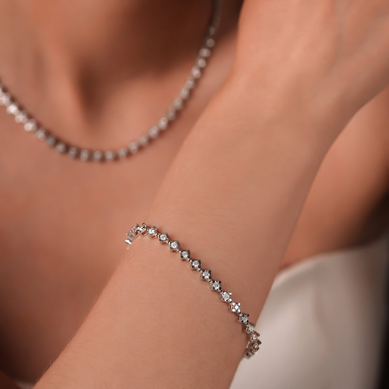 Gradiva Tennis Bracelet | Diamond Bracelet | 18K Gold