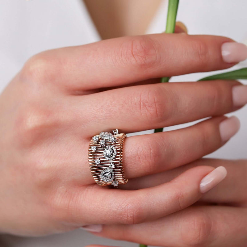 Gradiva Accordion | Diamond Ring | 0.84 Cts. | 18K Gold